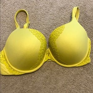Victoria Secret Body by Victoria bra